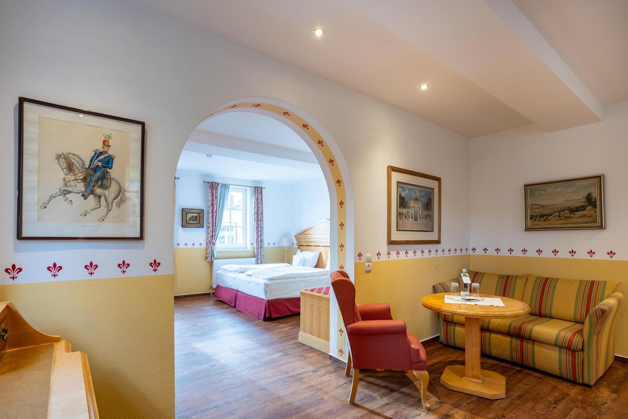 Burghotel Staufenberg Staufenberg  Exterior foto