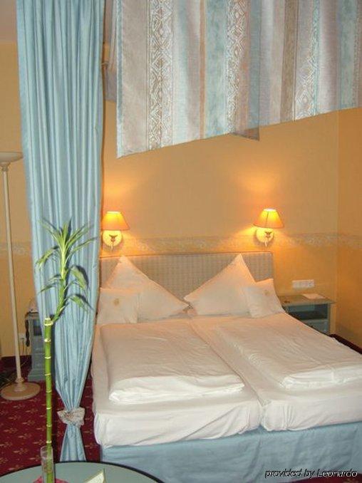 Burghotel Staufenberg Staufenberg  Habitación foto